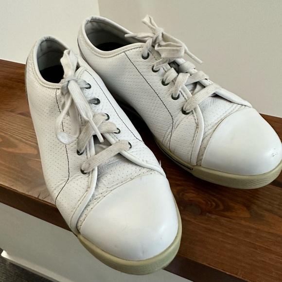 Footjoy leather golf shoes size 7 . EUC - Picture 1 of 9